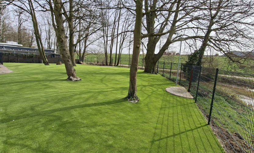 Louterbloemen Dierenpension uppfærir í K9Grass
